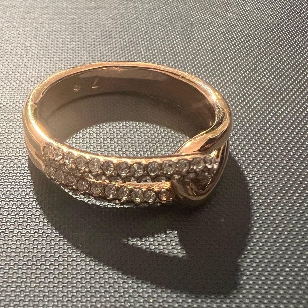 Kate Spade Get Connected Pave Loop Ring color- Day Break Rose Gold Size 7 - Picture 16 of 16